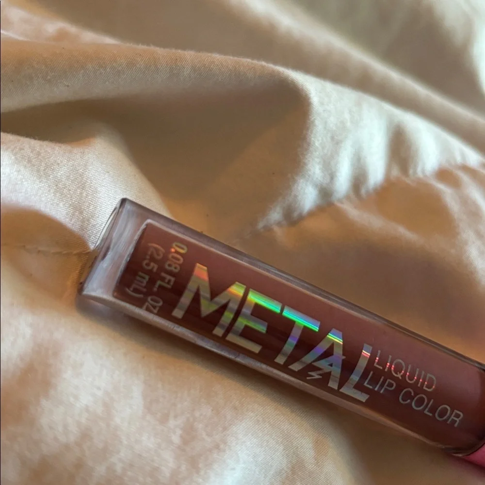 Metal Liquid Lip Color 2.5 ml lio stick color NUDE SHIMMER